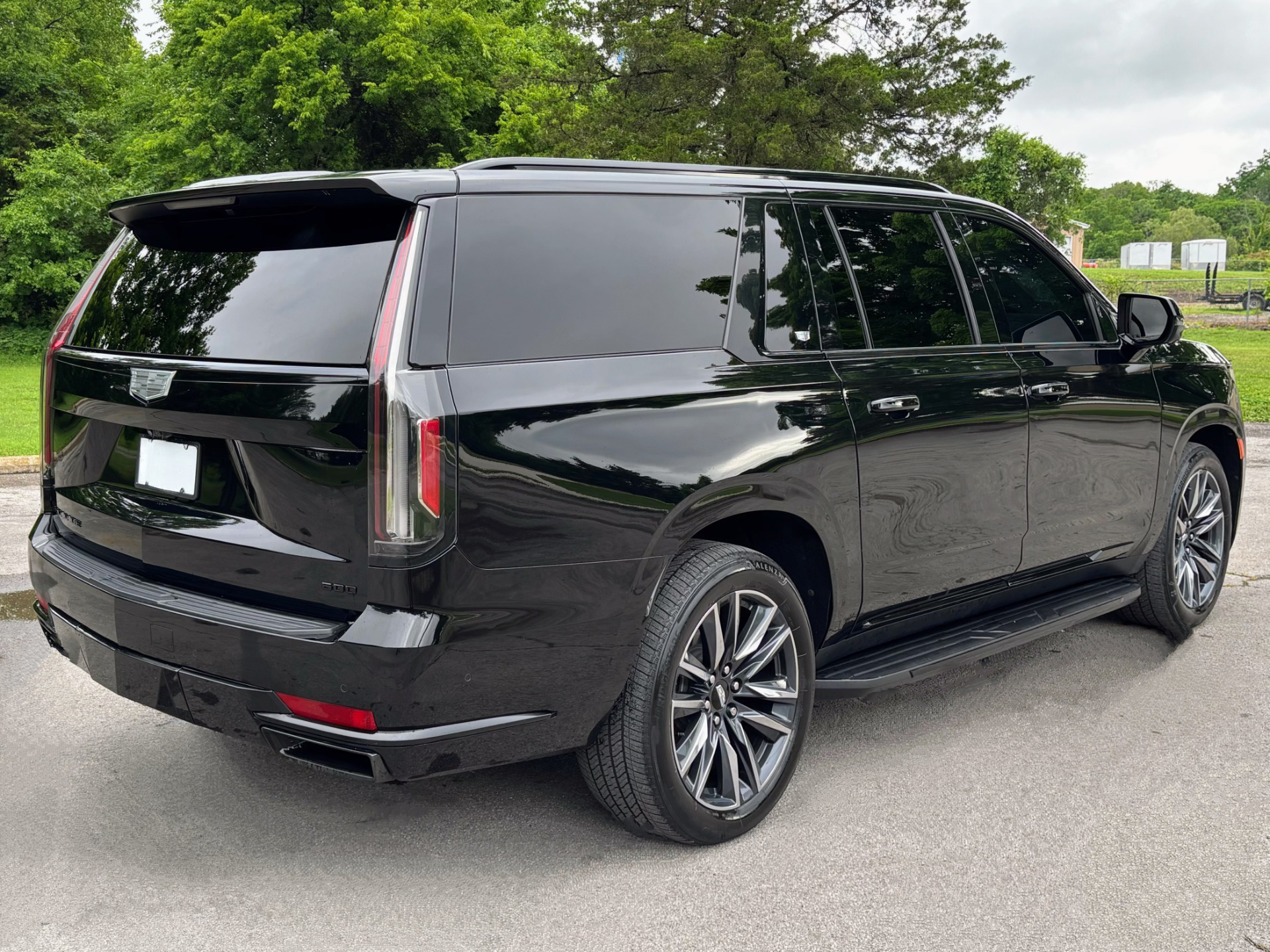 
								2022 Cadillac Escalade ESV full									
