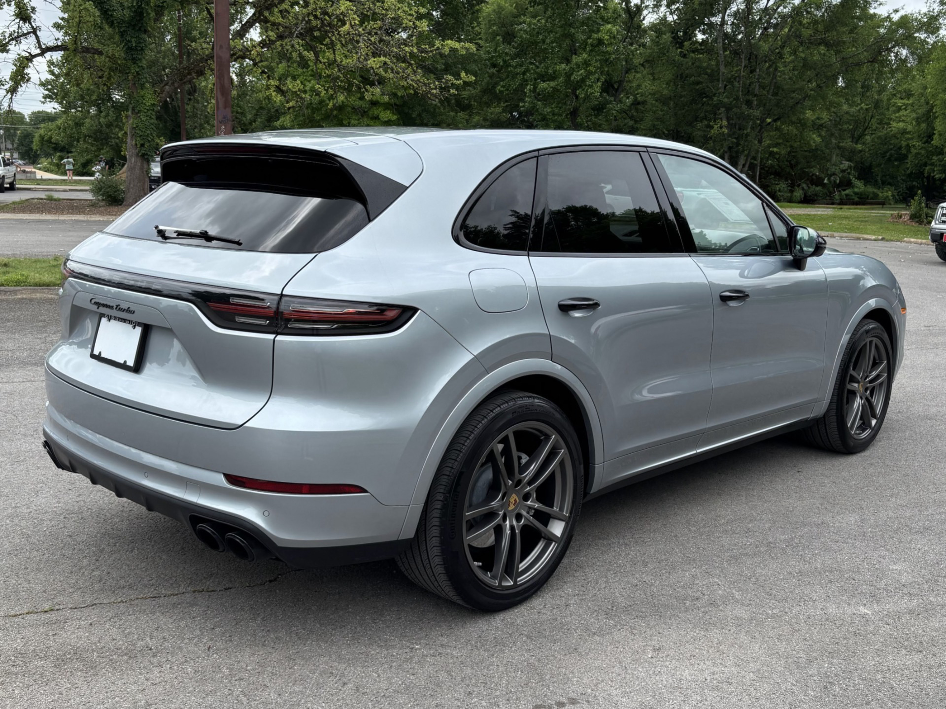 
								2023 Porsche Cayenne Turbo PREMIUM full									