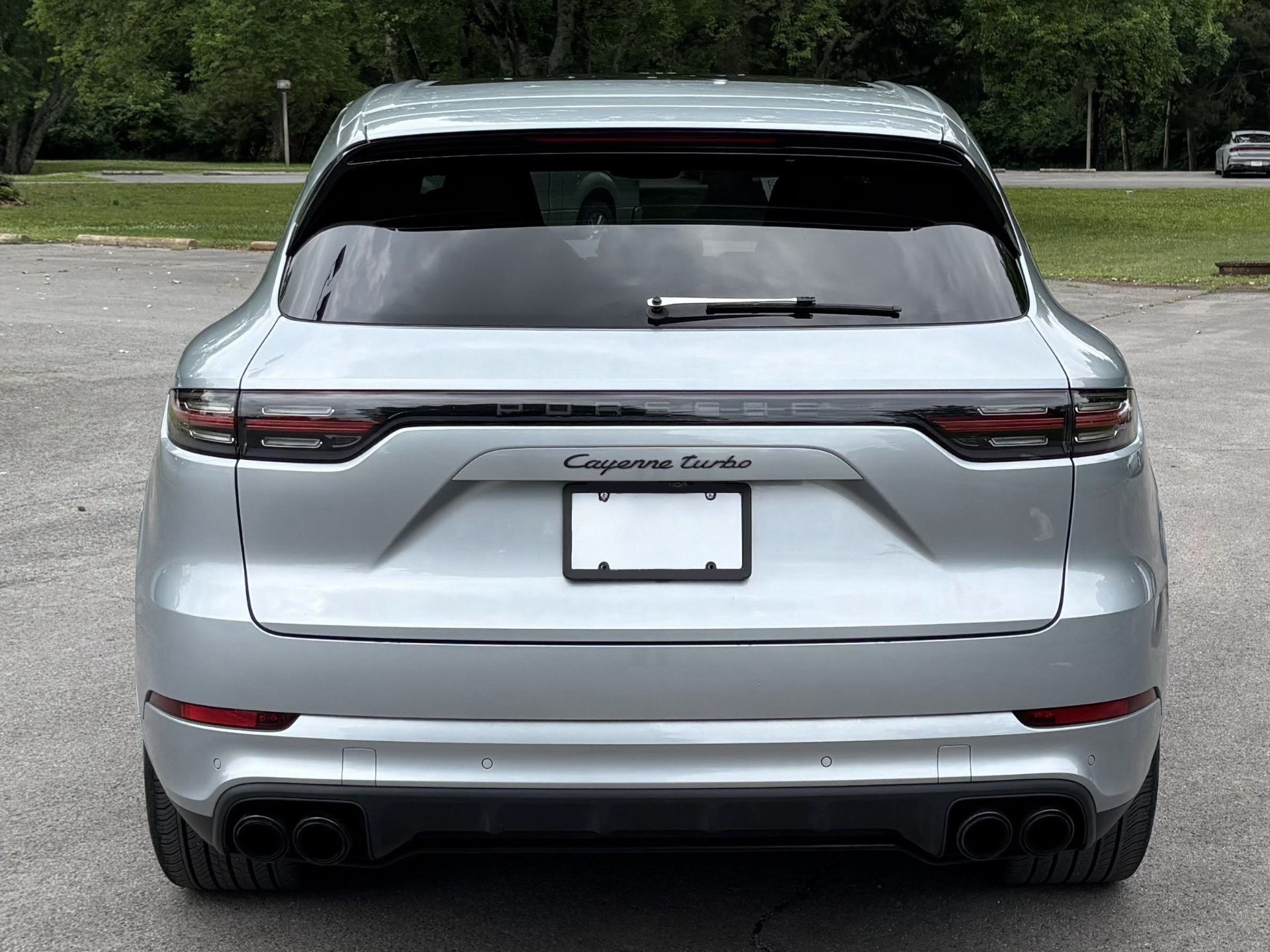 
								2023 Porsche Cayenne Turbo PREMIUM full									