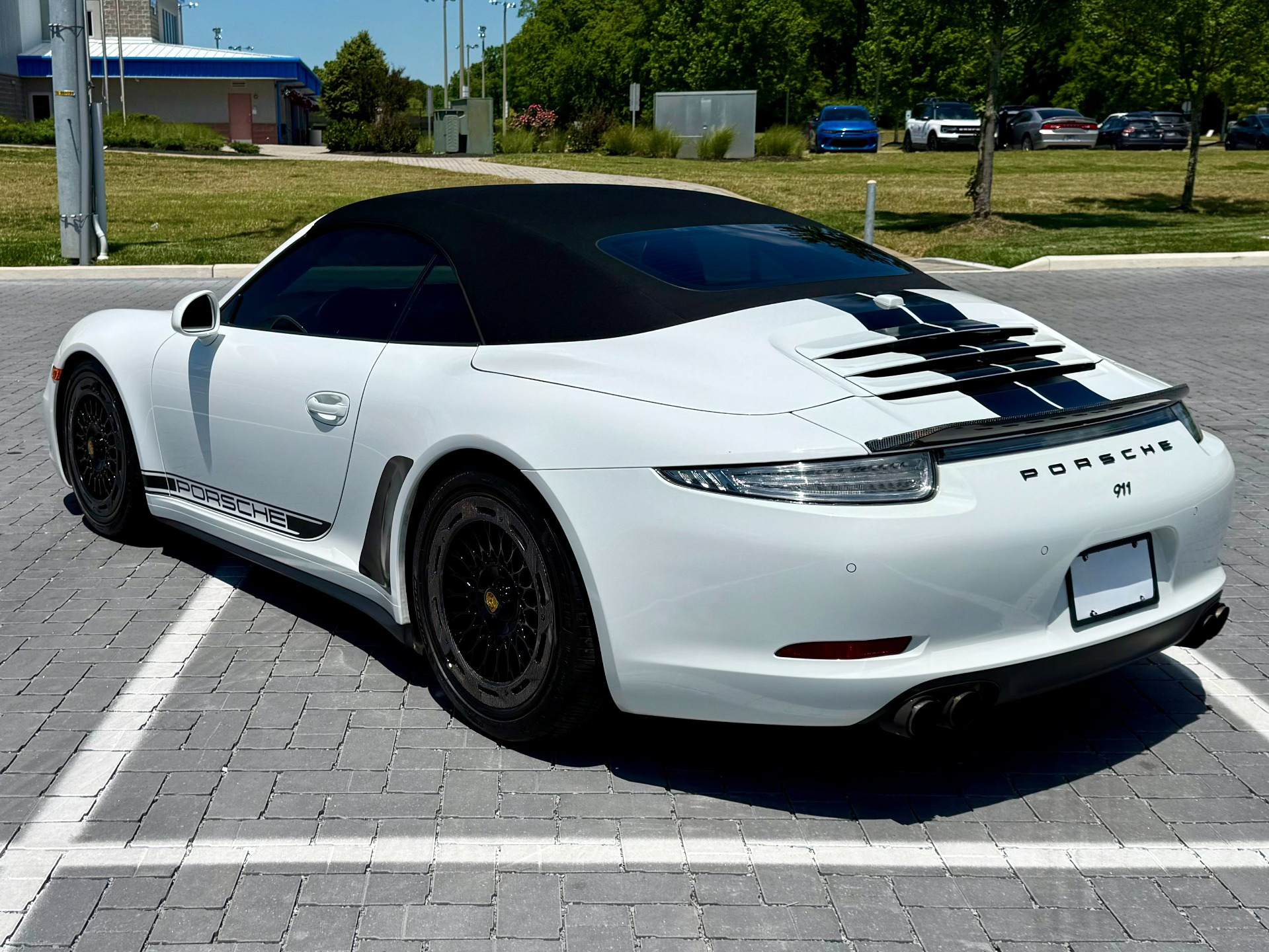
								2014 Porsche 911 Carrera full									