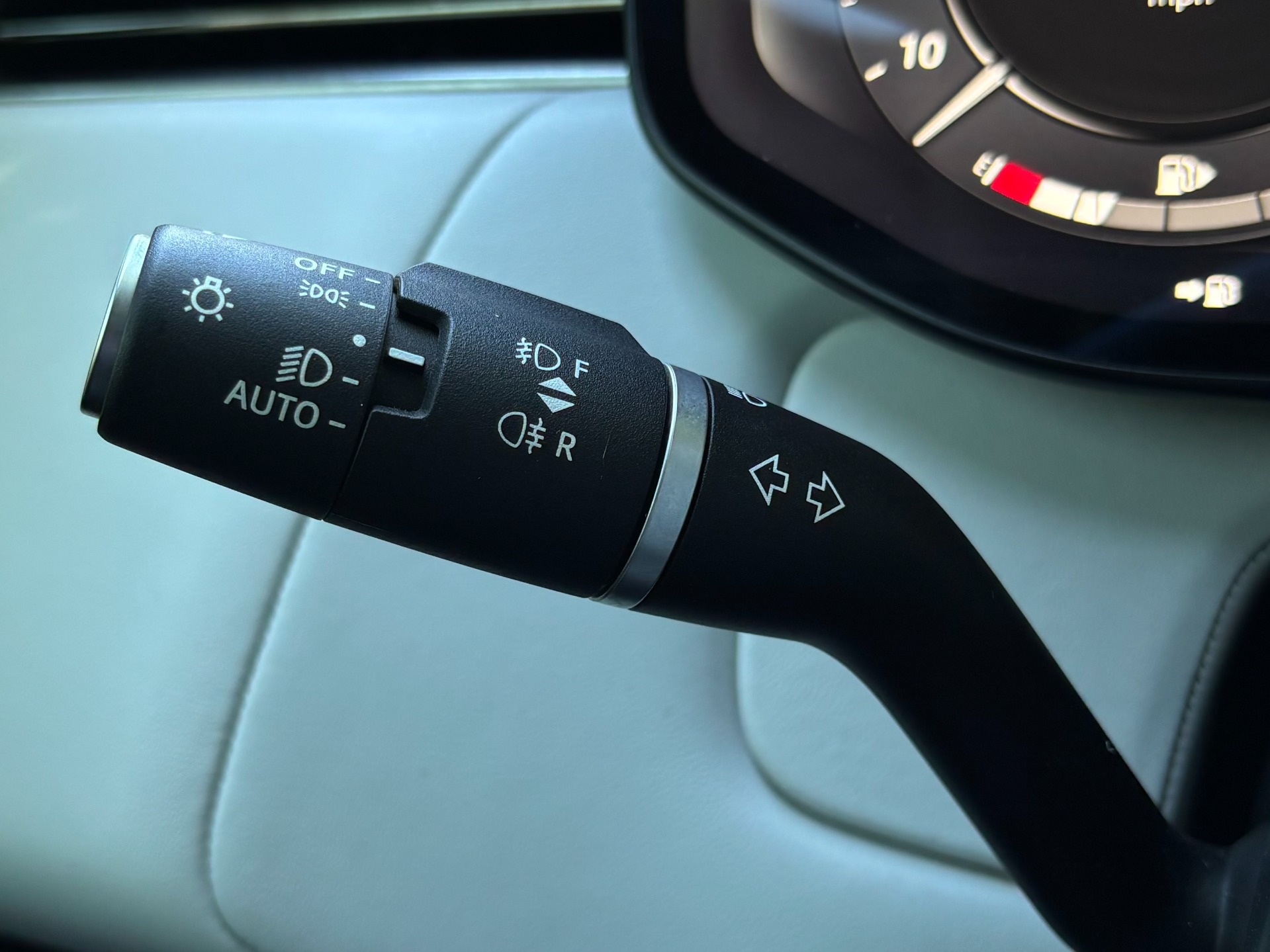 
								2023 Range Rover Sport P530 full									