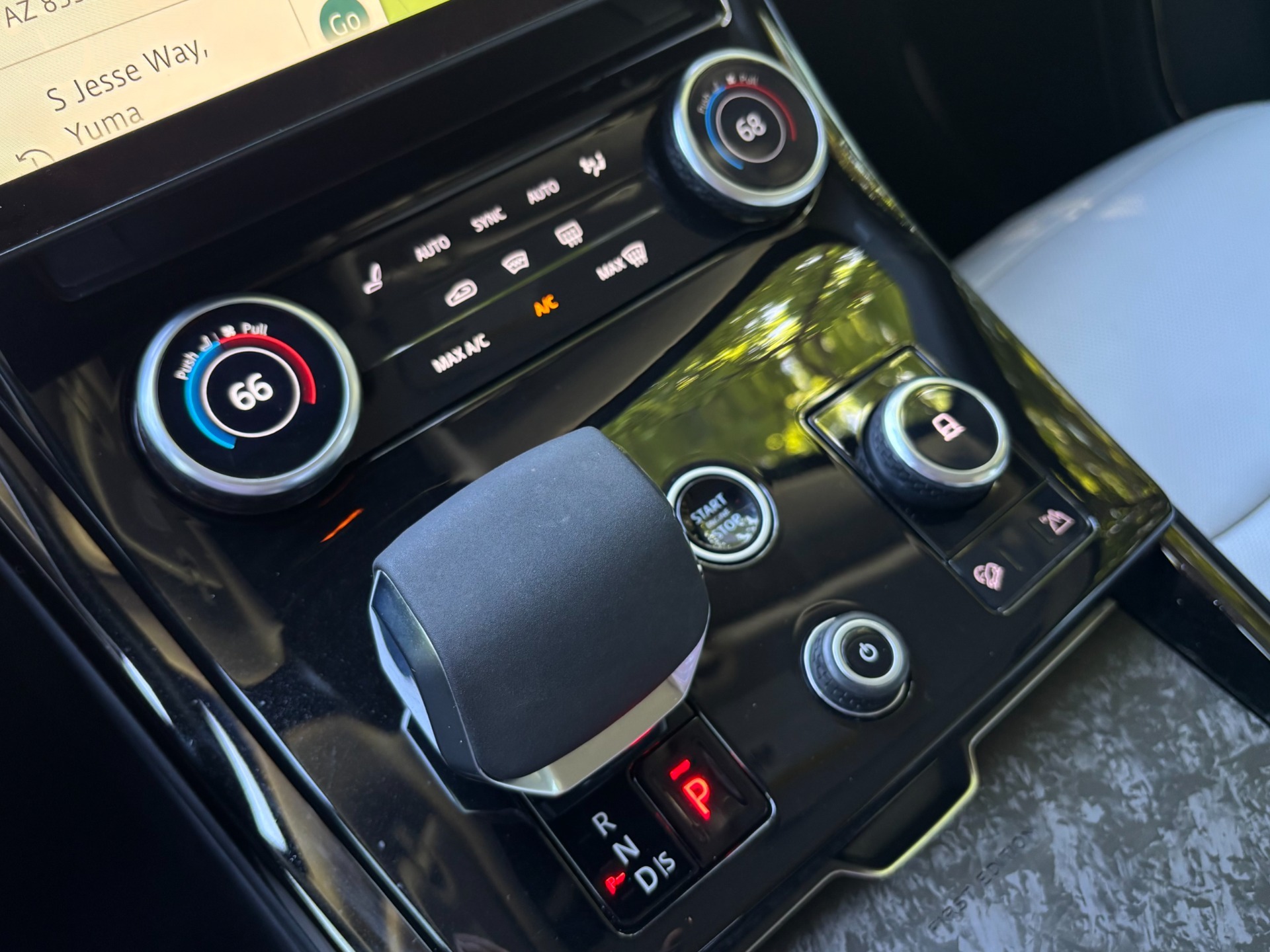 
								2023 Range Rover Sport P530 full									