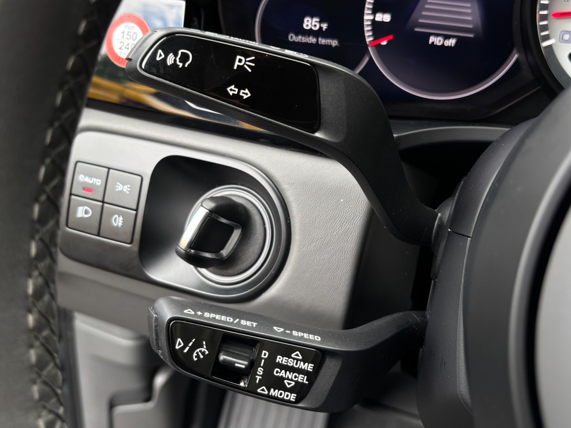 
								2023 Porsche Cayenne Turbo PREMIUM full									