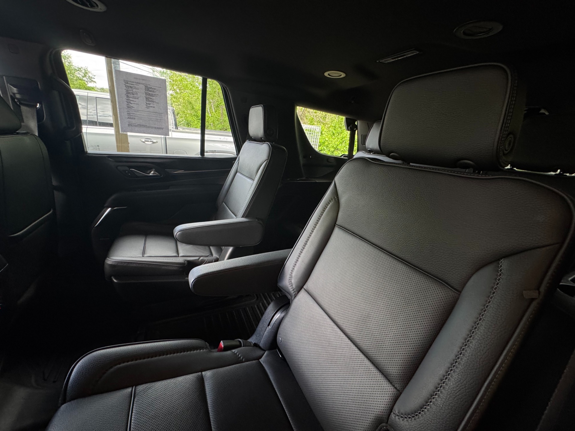 
								2022 GMC Yukon Denali full									