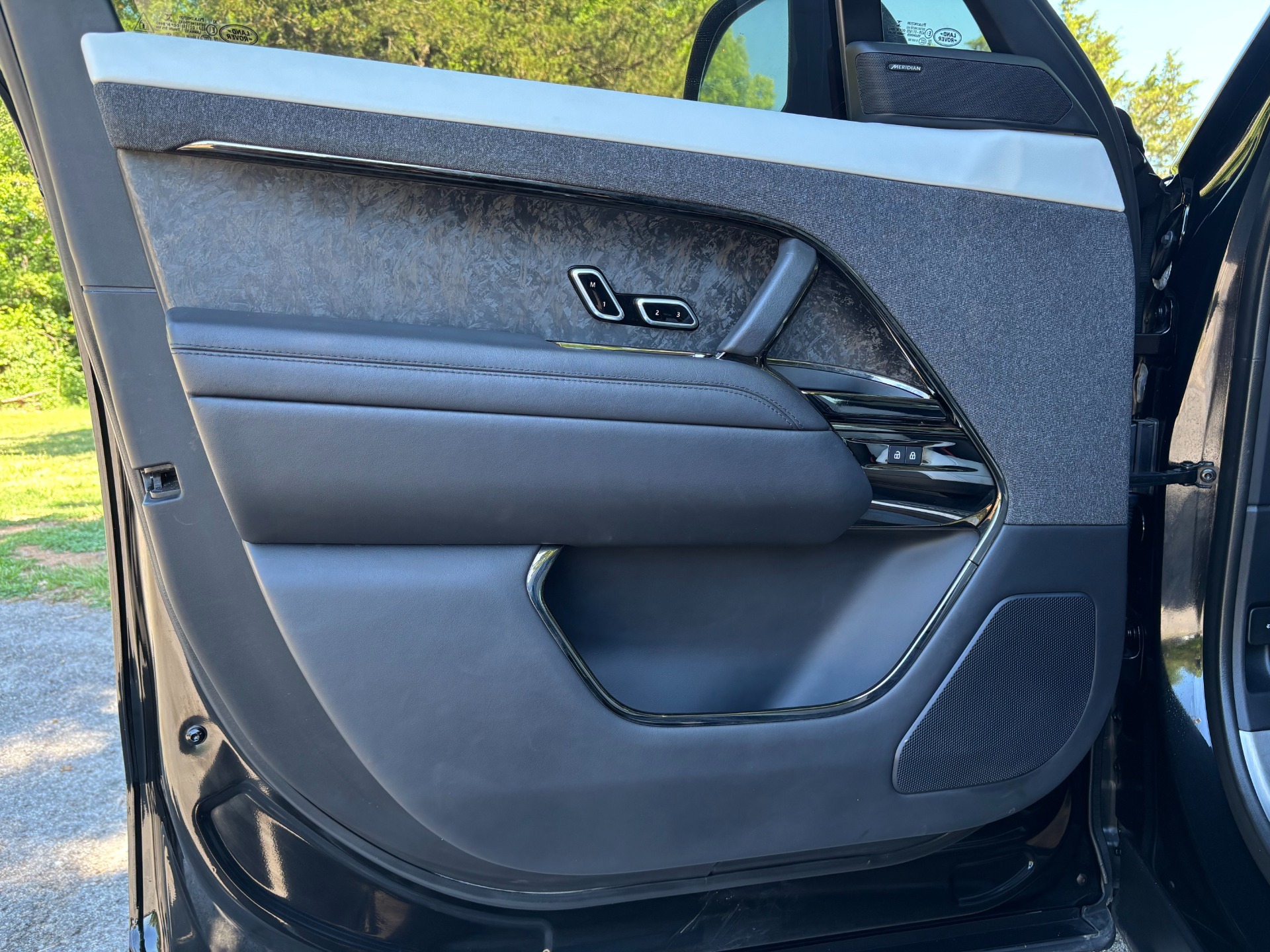 
								2023 Range Rover Sport P530 full									