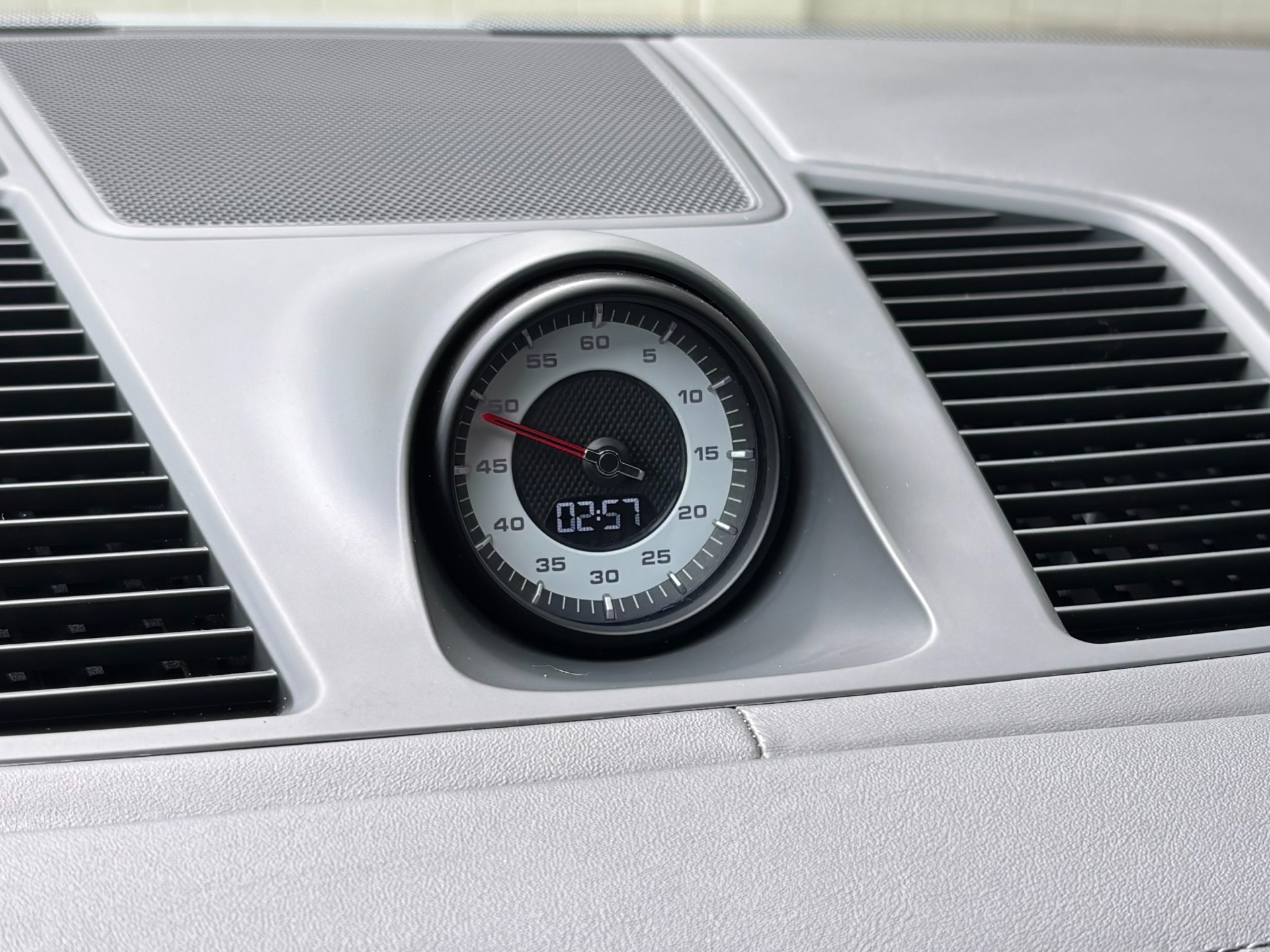 
								2023 Porsche Cayenne Turbo PREMIUM full									