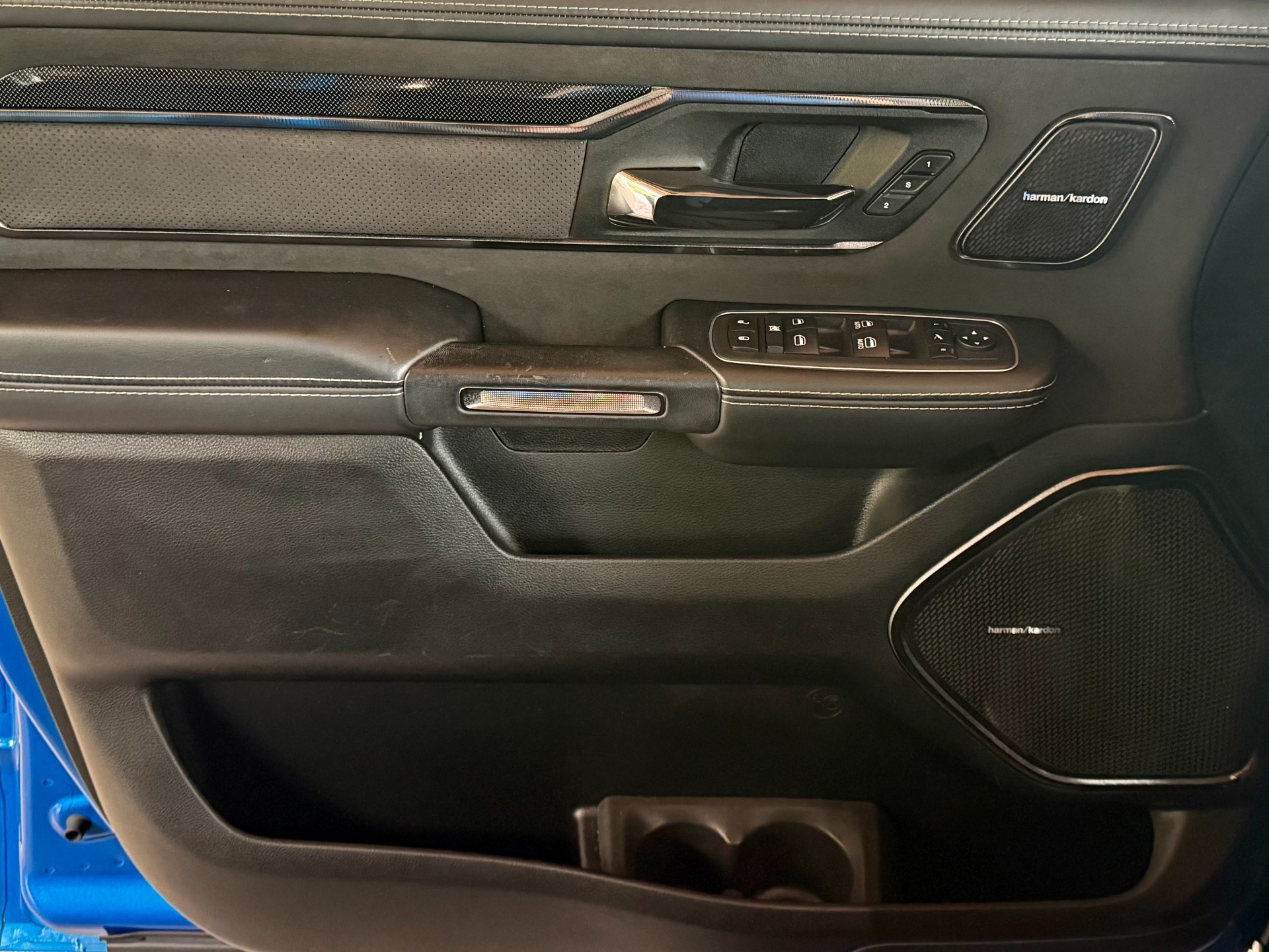 
								2022 Ram 1500 TRX full									