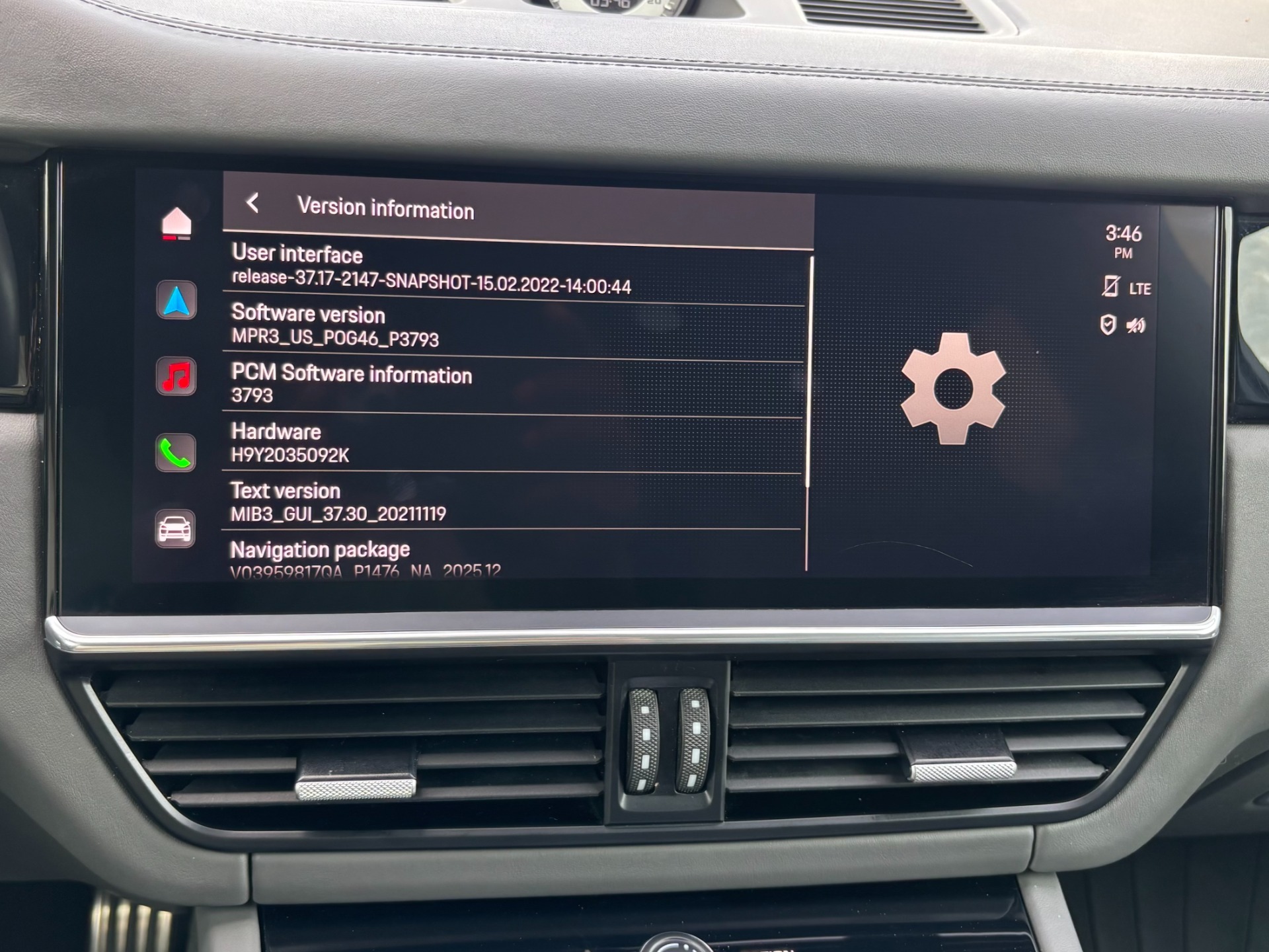 
								2023 Porsche Cayenne Turbo PREMIUM full									