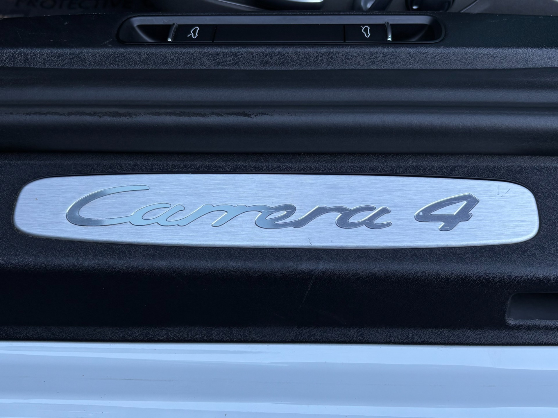 
								2014 Porsche 911 Carrera full									