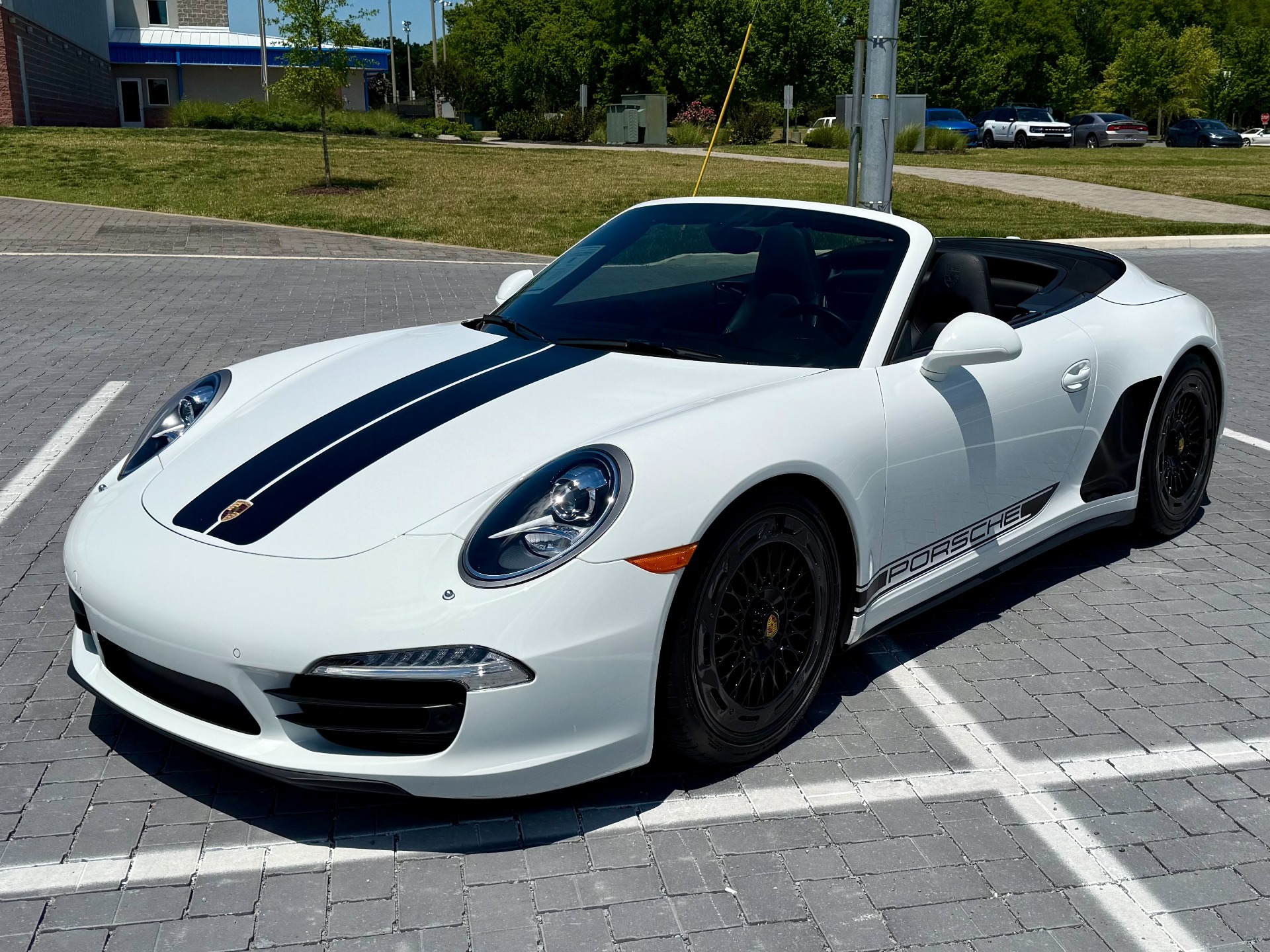 
								2014 Porsche 911 Carrera full									