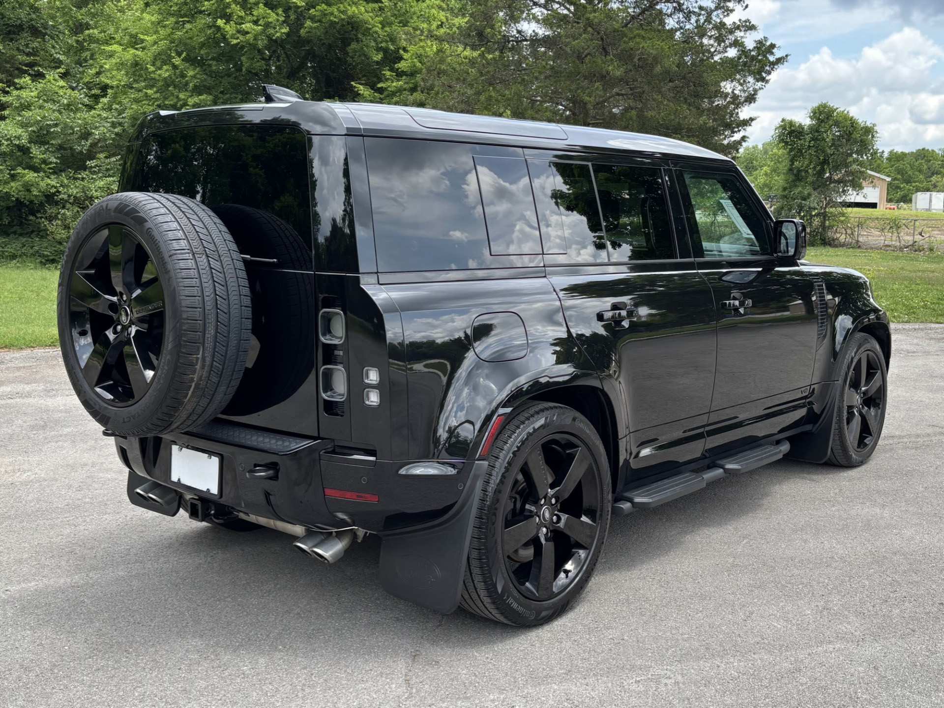 
								2025 Land Rover Defender full									