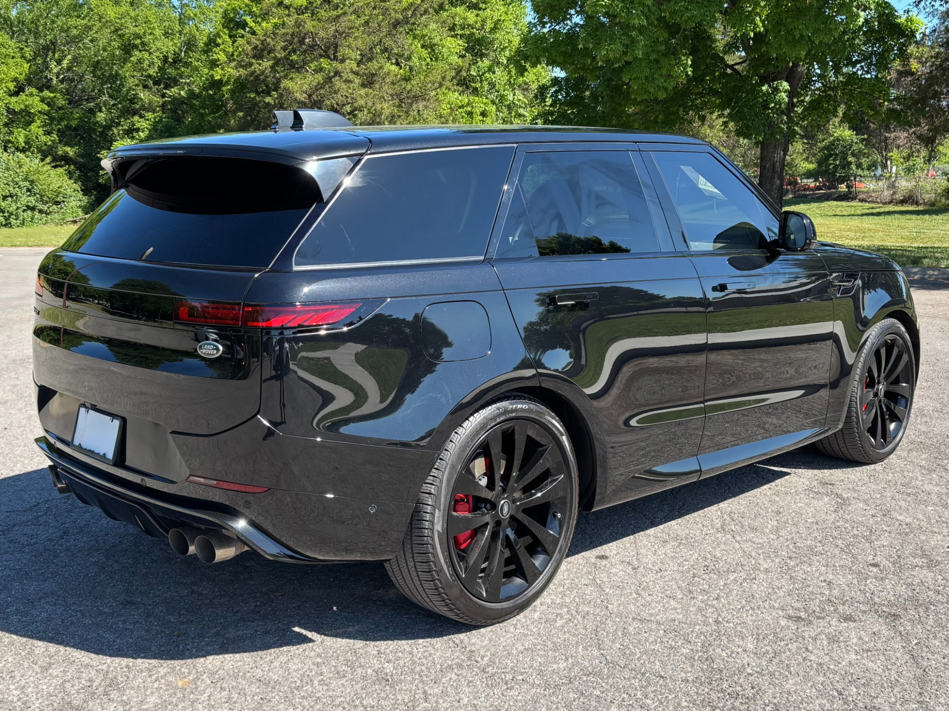
								2023 Range Rover Sport P530 full									