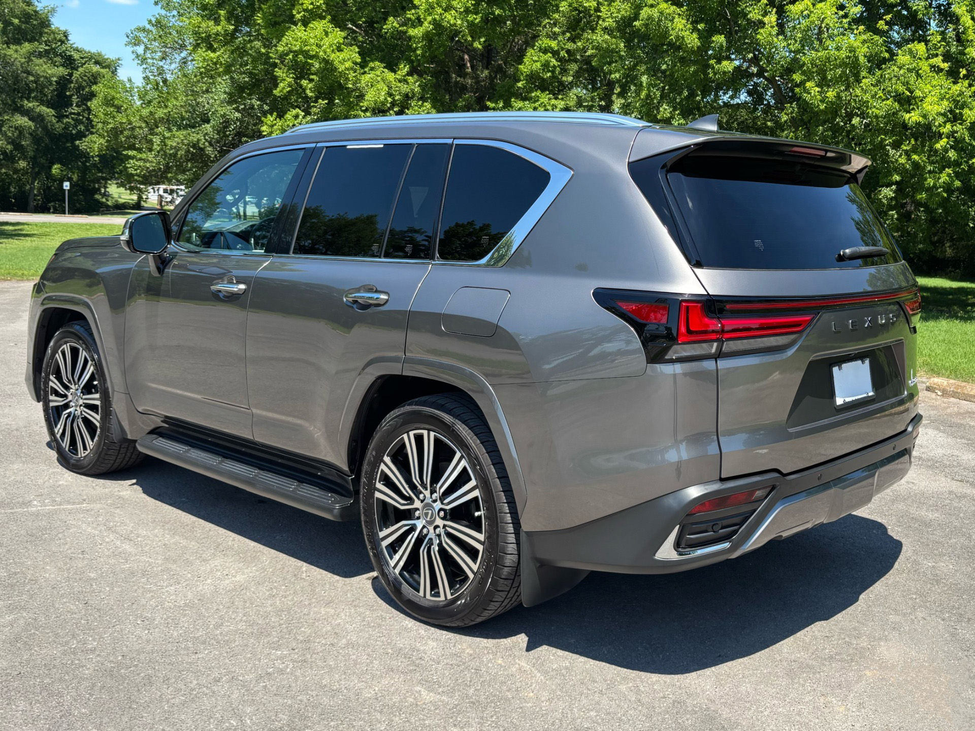 
								2022 Lexus LX 600 full									
