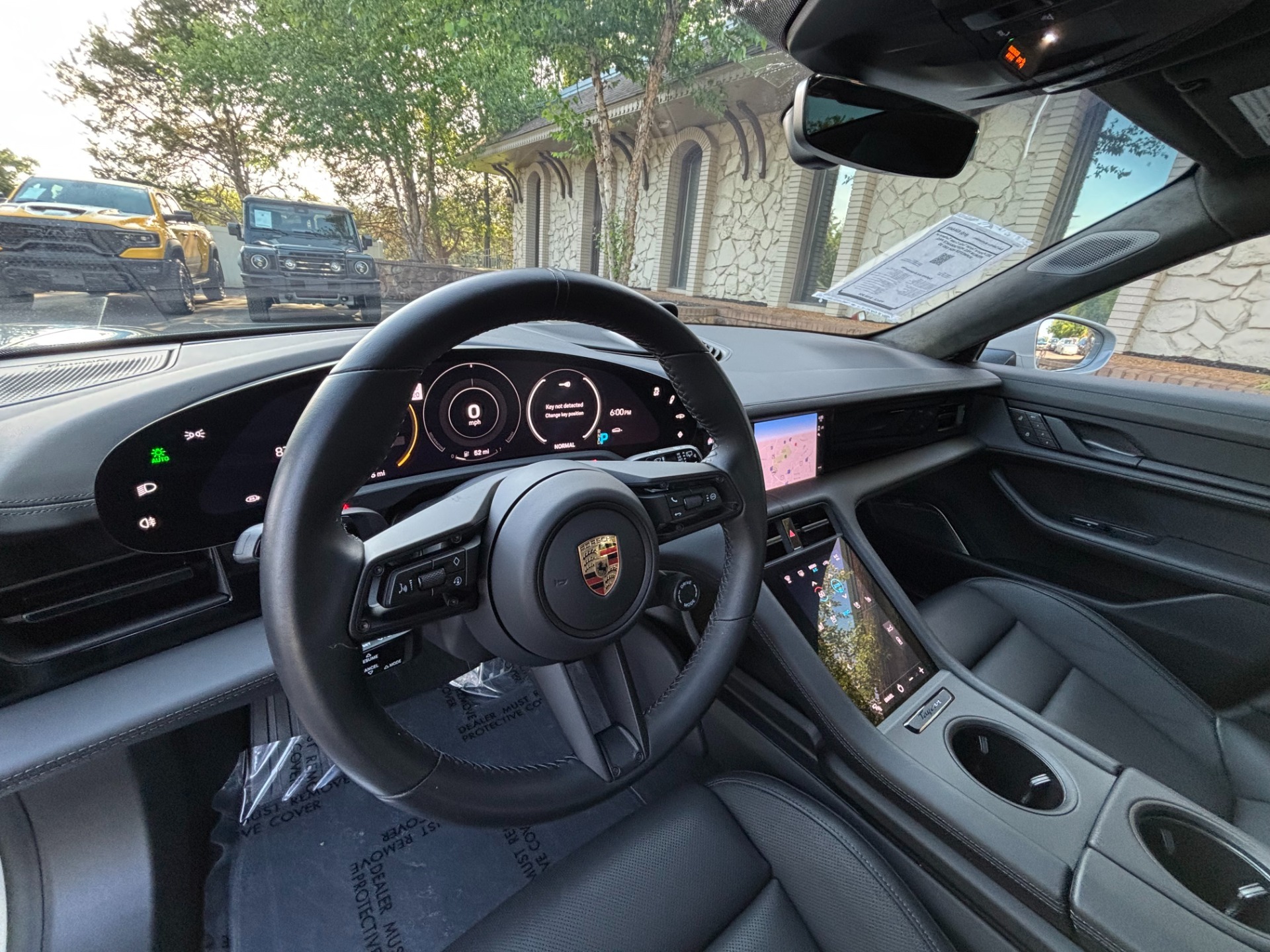 
								2023 Porsche Taycan Turbo Cross Turismo full									