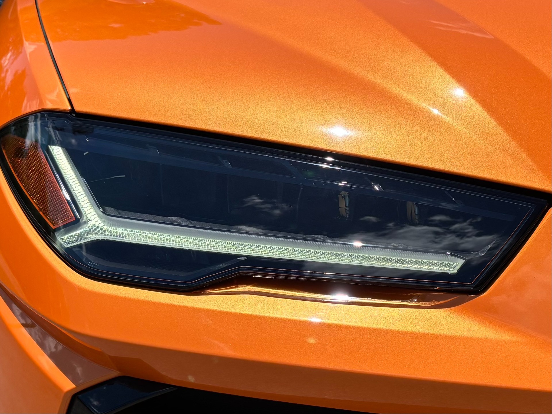 
								2021 Lamborghini Urus full									