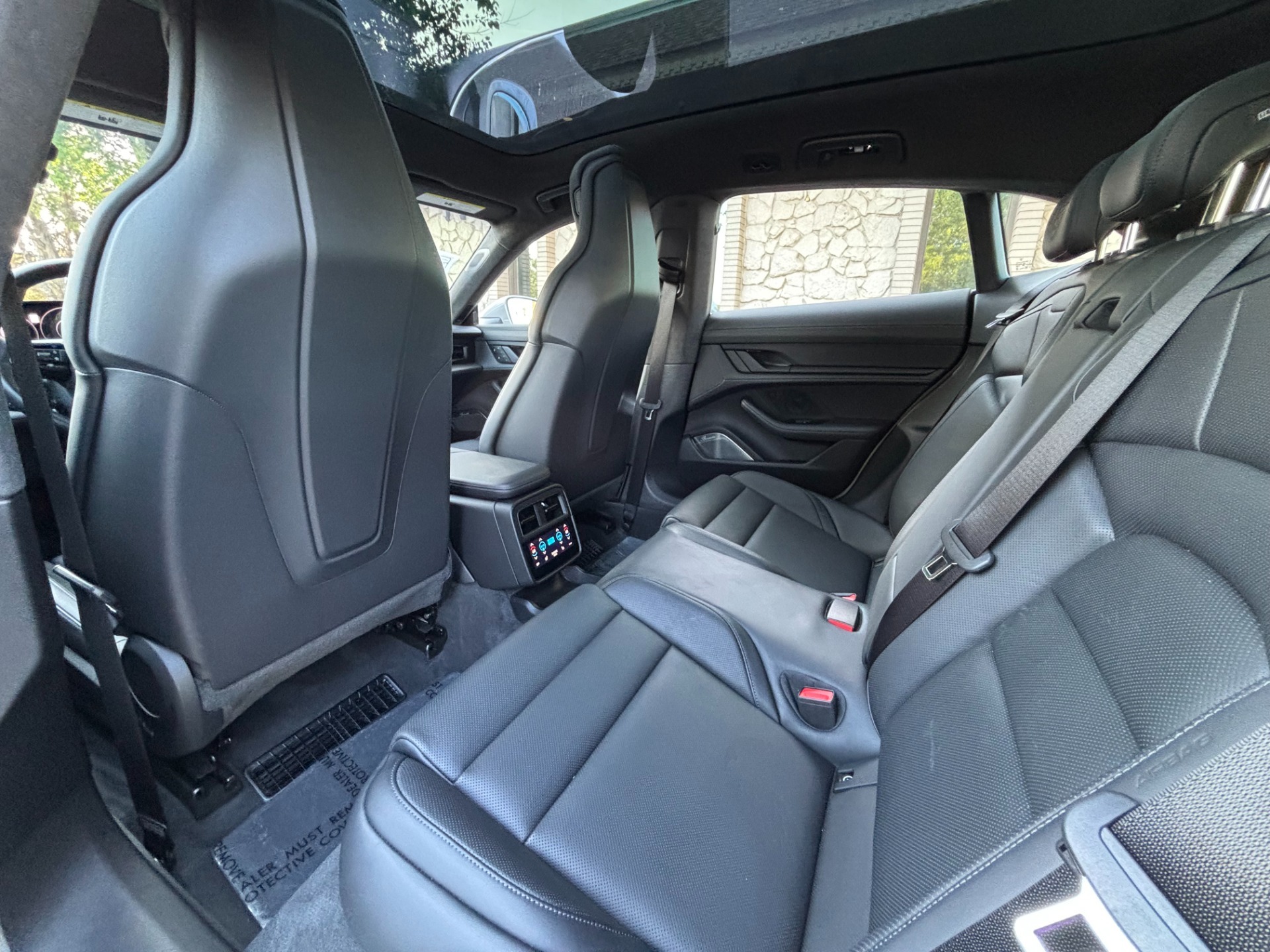 
								2023 Porsche Taycan Turbo Cross Turismo full									