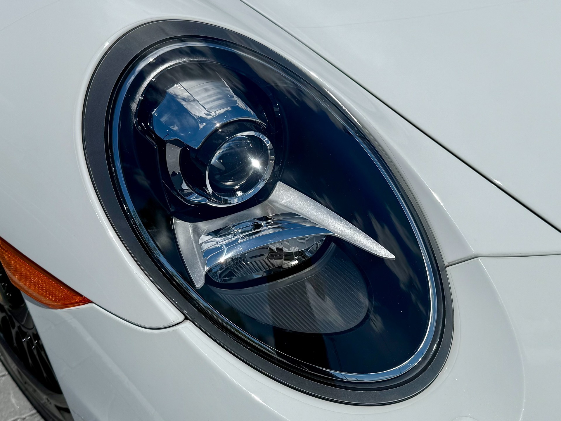 
								2014 Porsche 911 Carrera full									