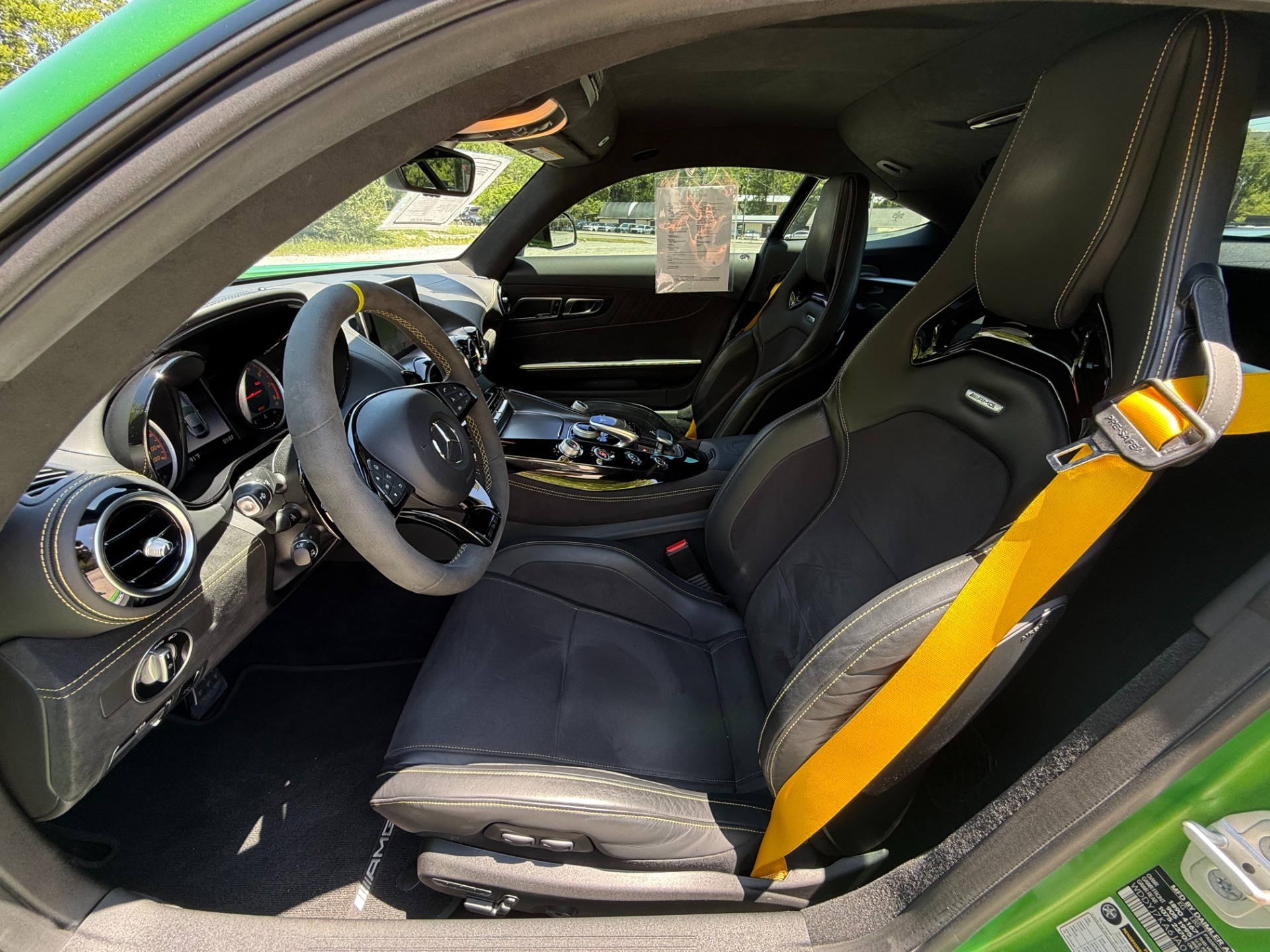 
								2018 Mercedes-Benz AMG GT R full									