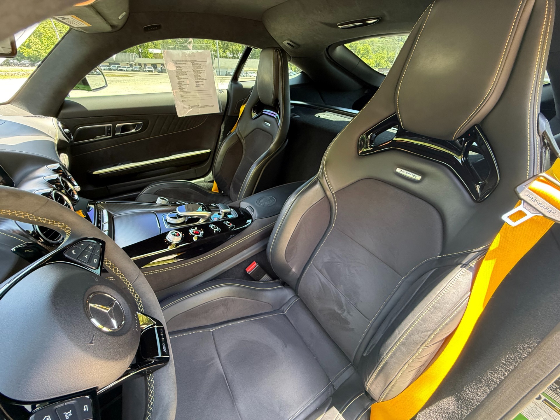 
								2018 Mercedes-Benz AMG GT R full									