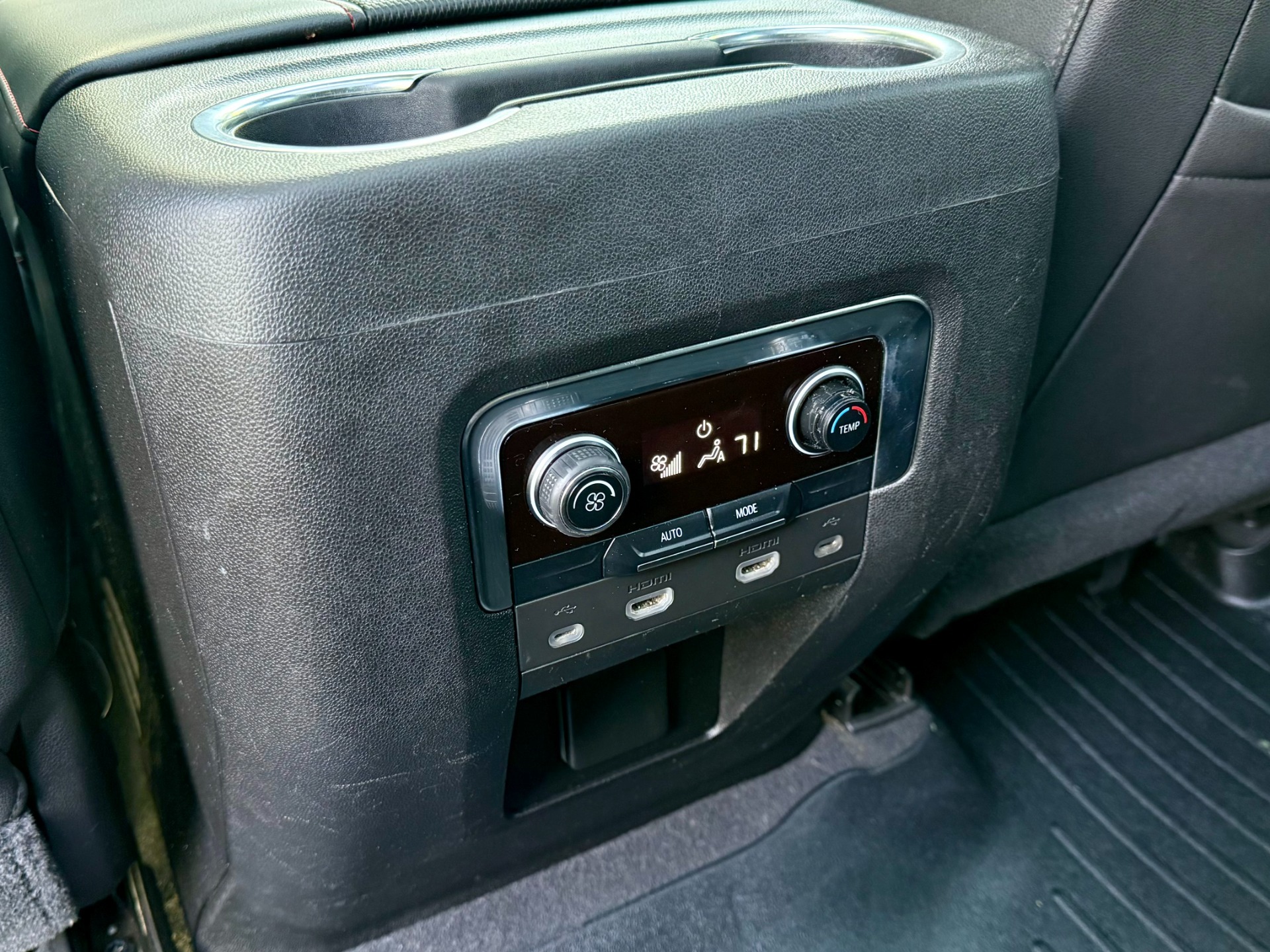 
								2021 Chevrolet Tahoe RST 4WD full									