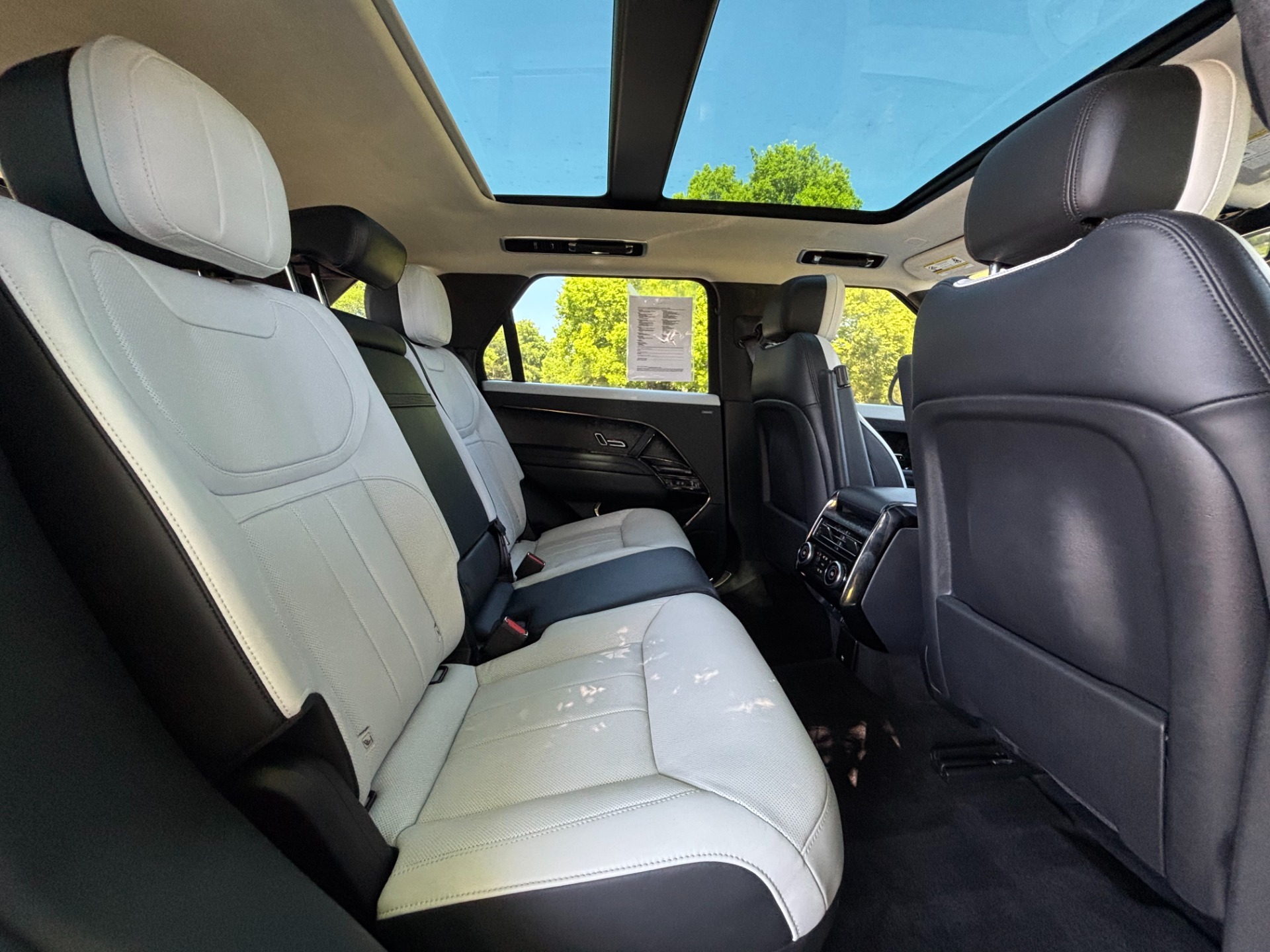 
								2023 Range Rover Sport P530 full									