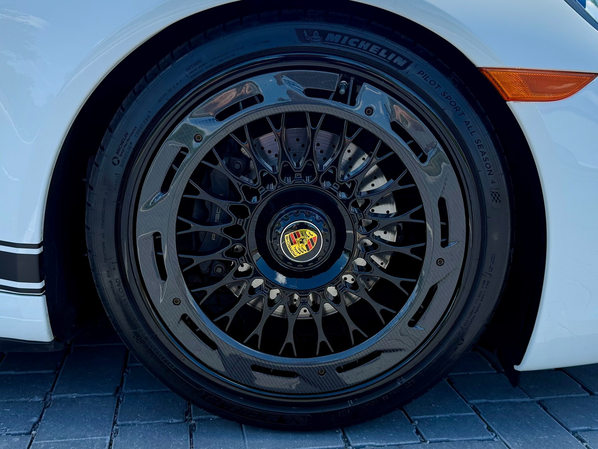 
								2014 Porsche 911 Carrera full									
