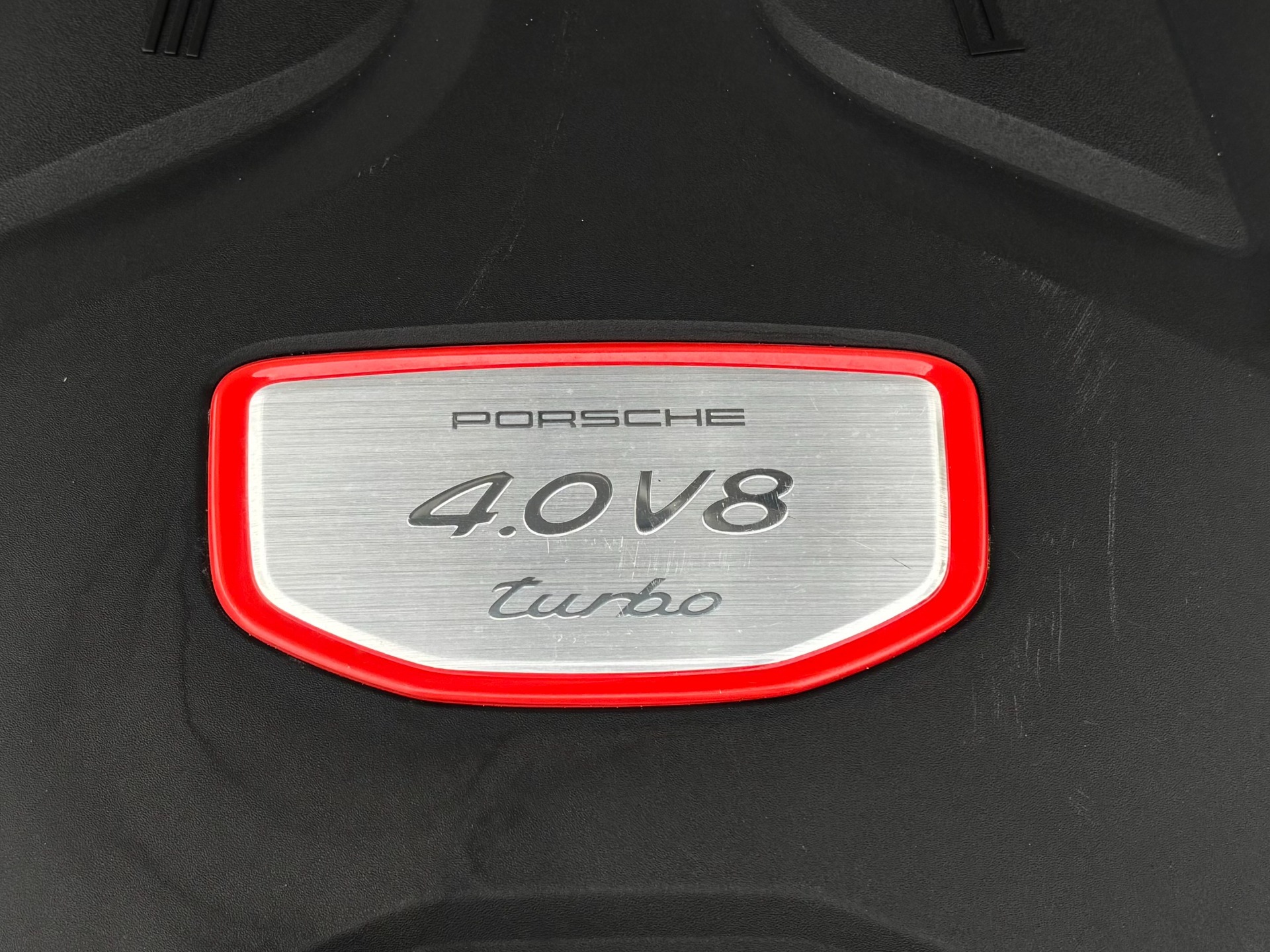 
								2023 Porsche Cayenne Turbo PREMIUM full									