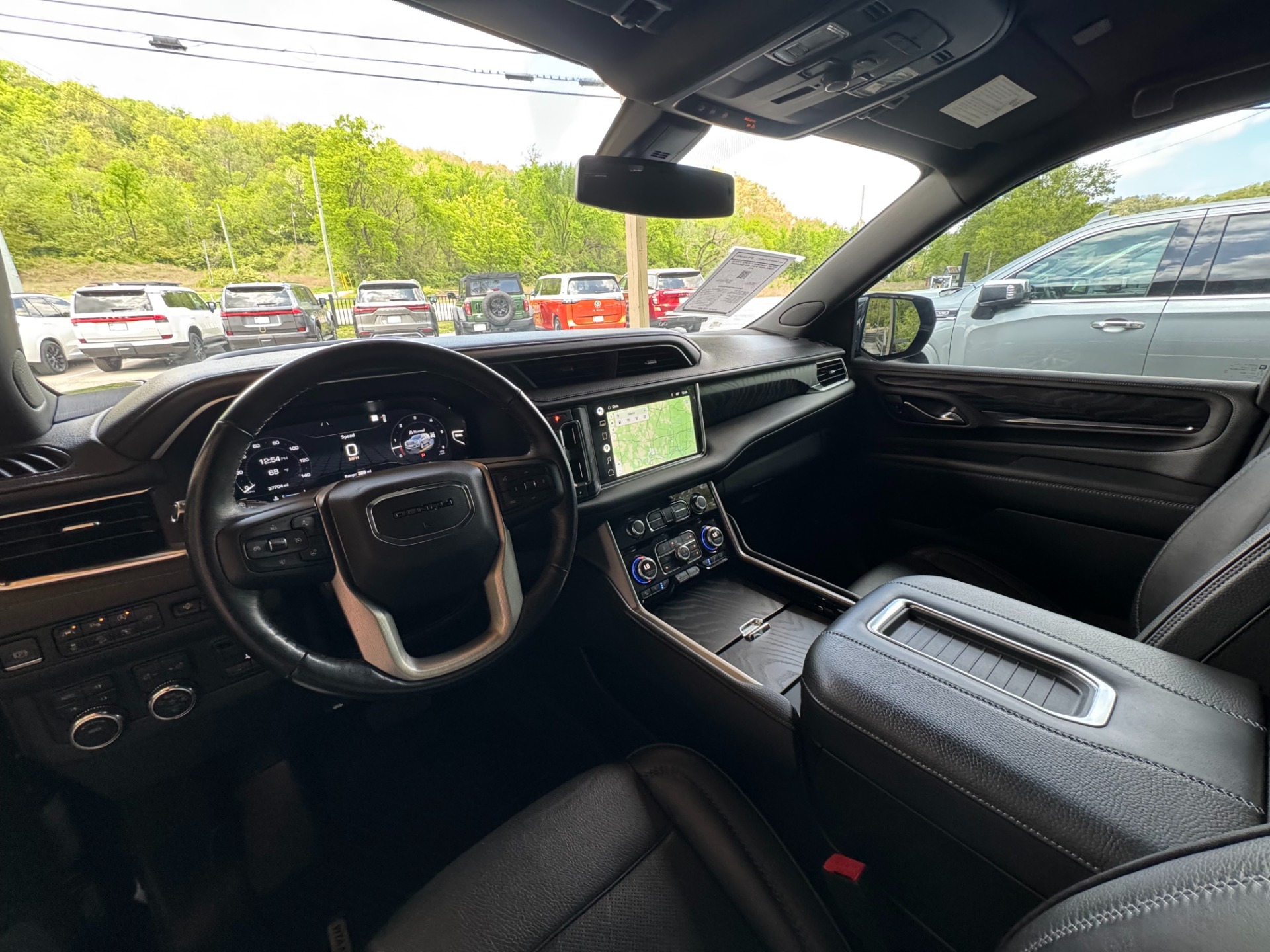
								2022 GMC Yukon Denali full									