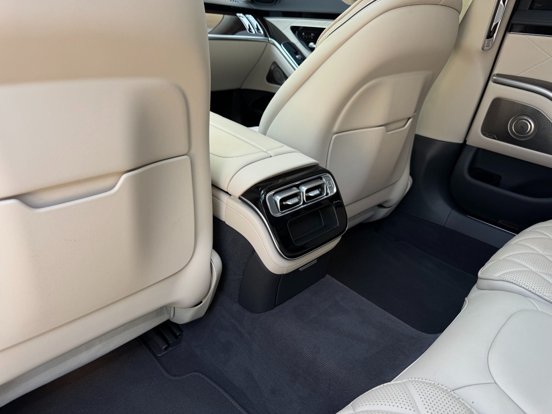 
								2022 Mercedes-Benz S 580 4MATIC full									